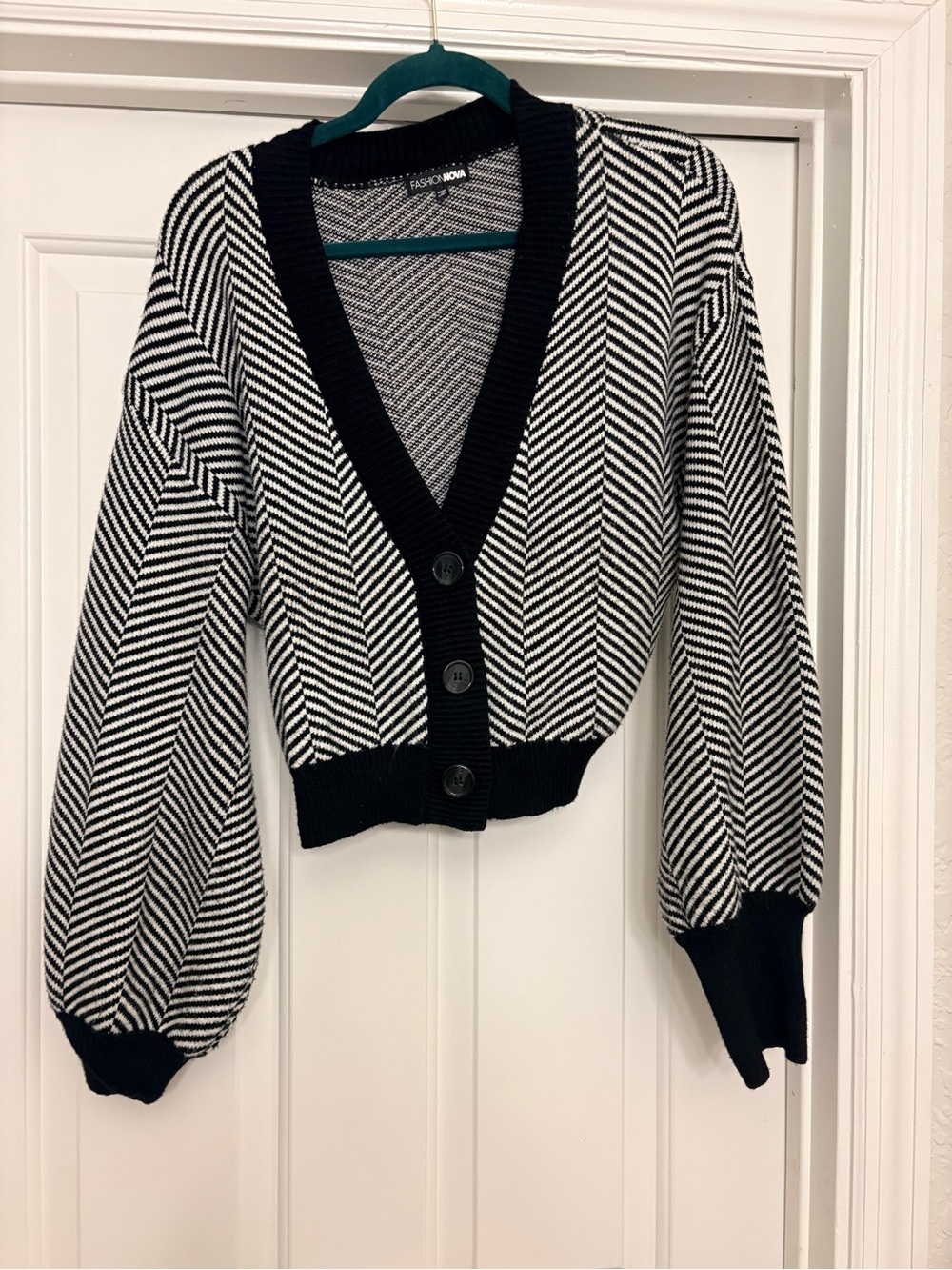 Fashion Nova Black & White Chevron Button-Front Cardigan